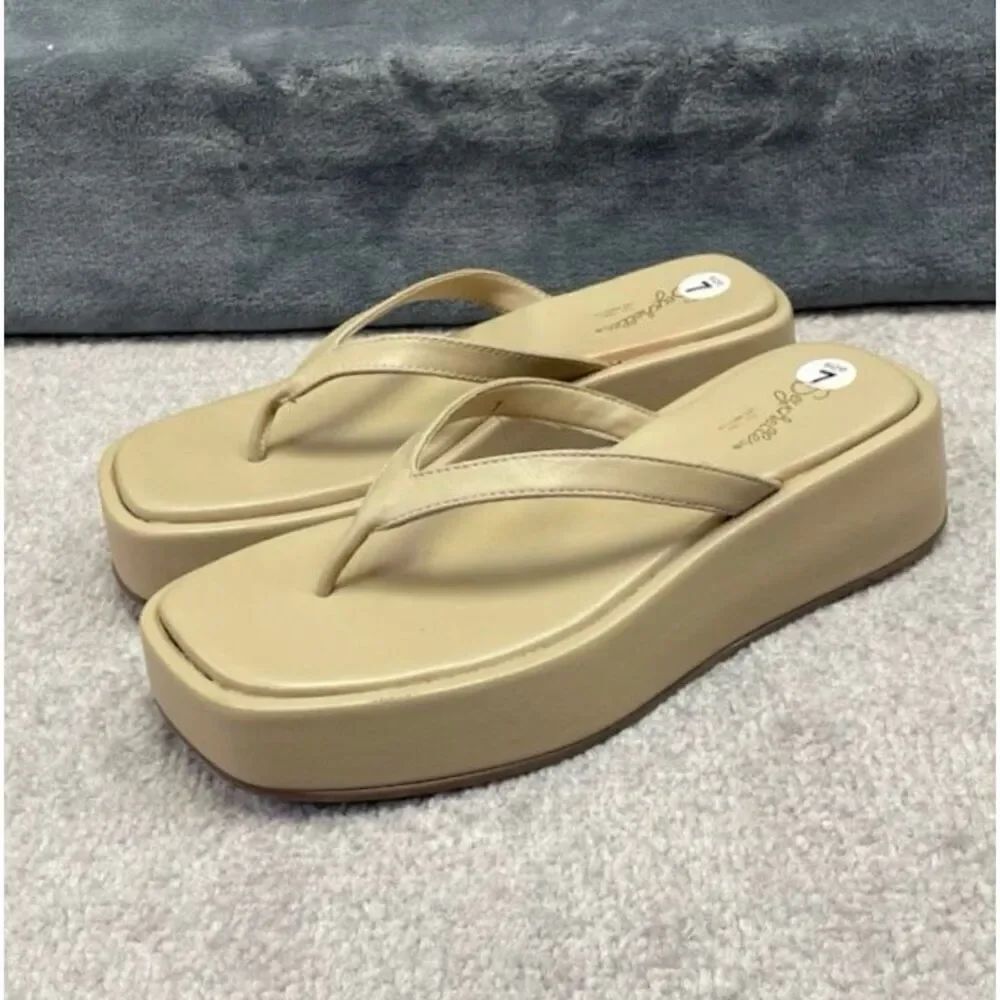 Seychelles Womens Sunflower Vegan Leather Platform Sandals Beige Size 7 NWOT